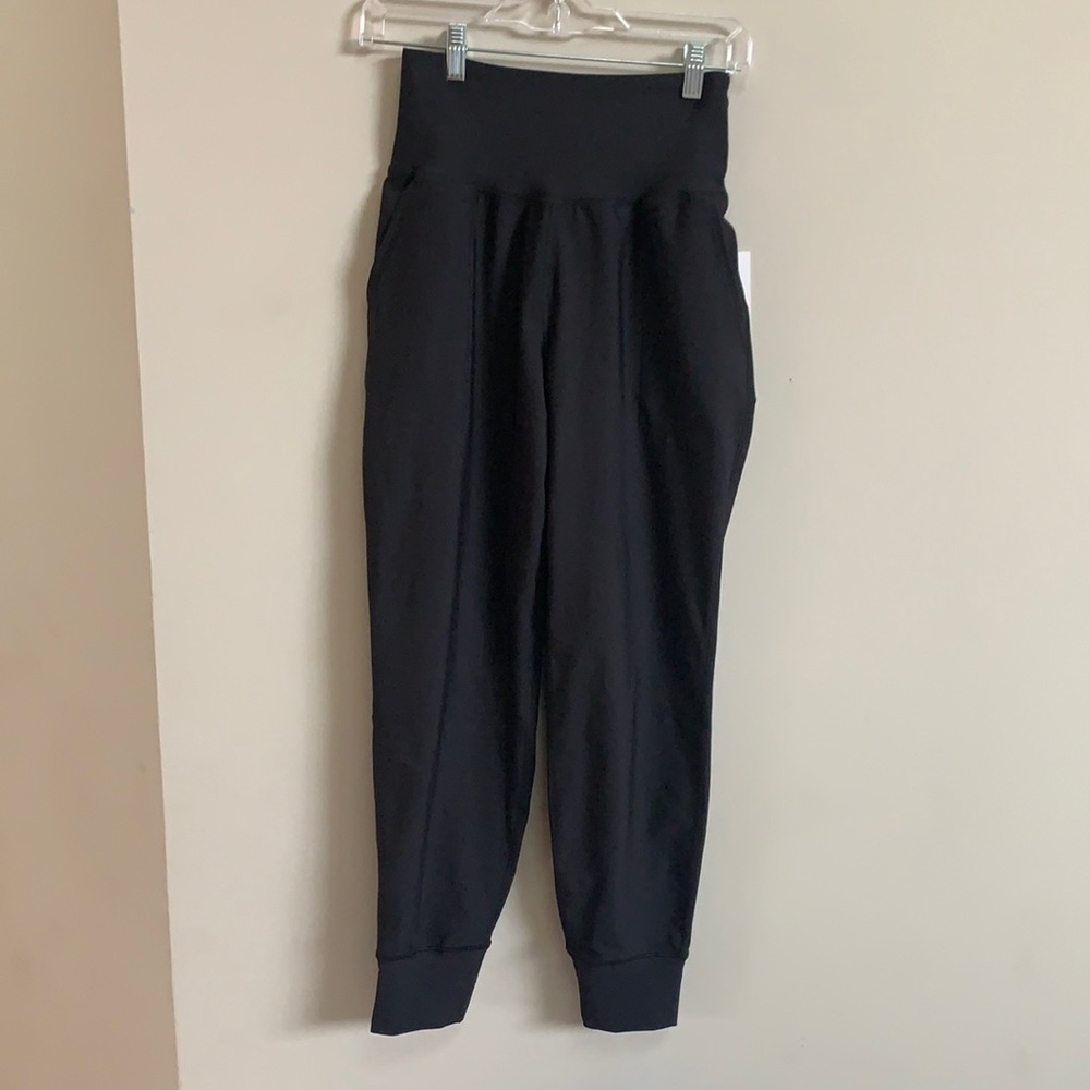 NWT Old Navy High Rose Joggers, size small